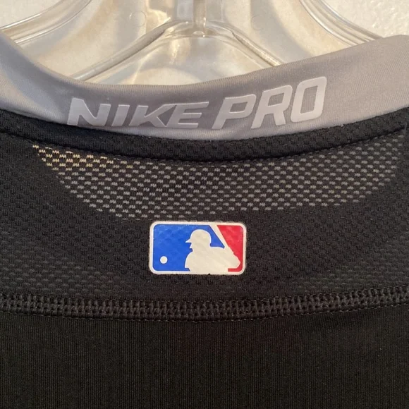 ♥️ Nike Pro Boy’s Dri-Fit Polyester/Spandex Top (size L) - Picture 6 of 8